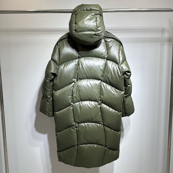 ハイクオリティダウンジャケット着用イメージ